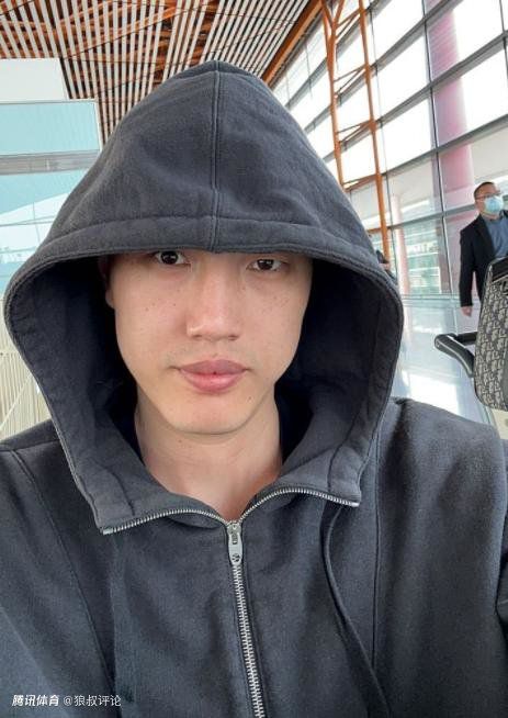 小朋友想抓美少女球球